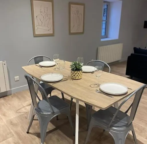 Plein Centre, Garage Recharge Voiture *